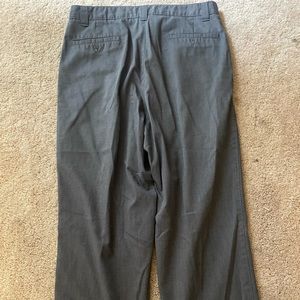 Men’s gray plaid pants